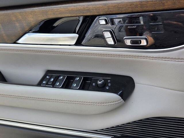 Used 2022 Jeep Grand Wagoneer Series I AWD/4WD image 32
