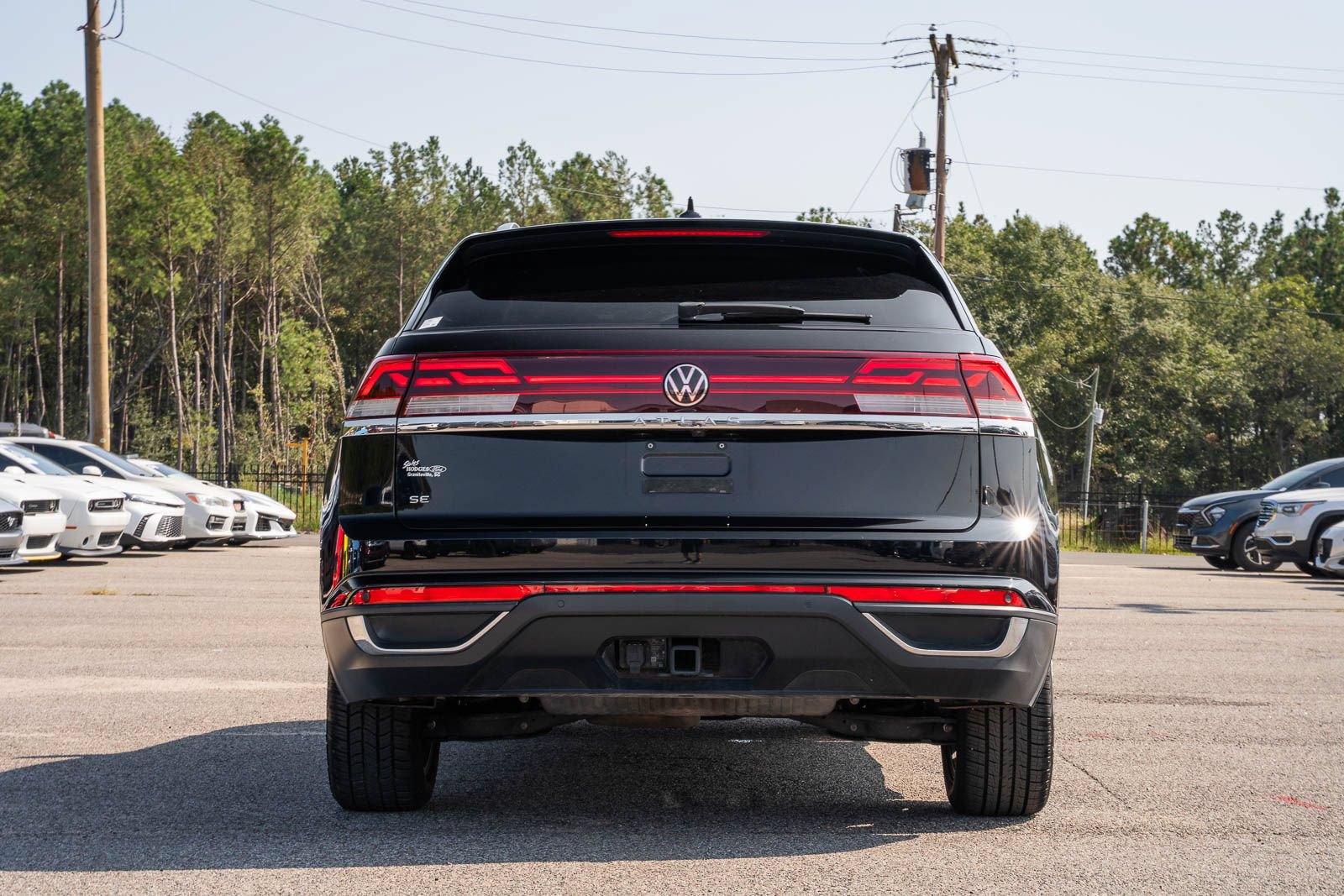 Used 2024 Volkswagen Atlas Cross Sport SE FWD image 7