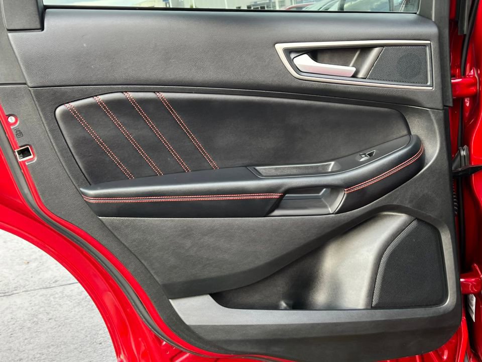 Certified 2024 Ford Edge ST-Line image 37