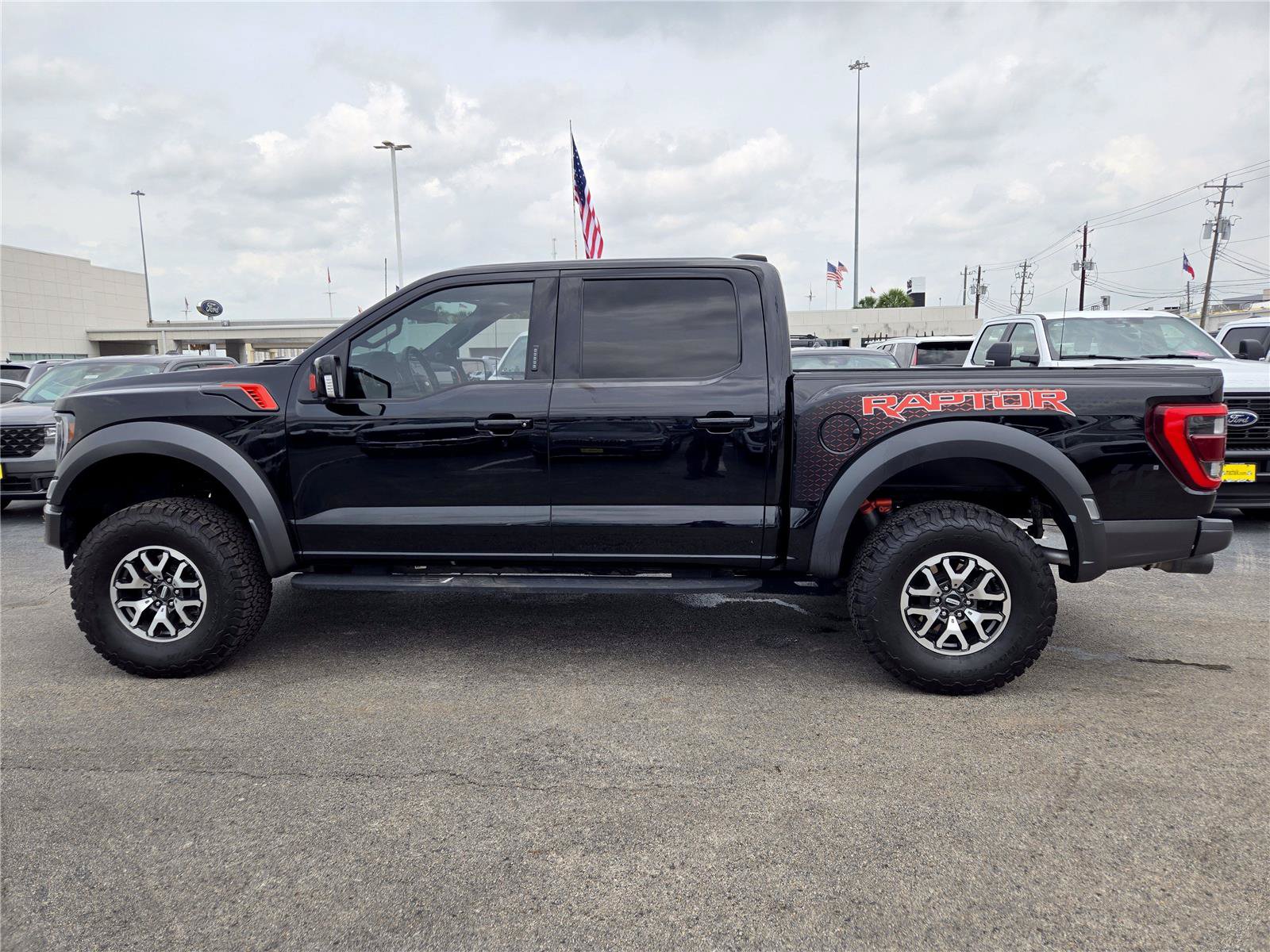 Certified 2022 Ford F150 Raptor w/ Equipment Group 801A High AWD/4WD image 5