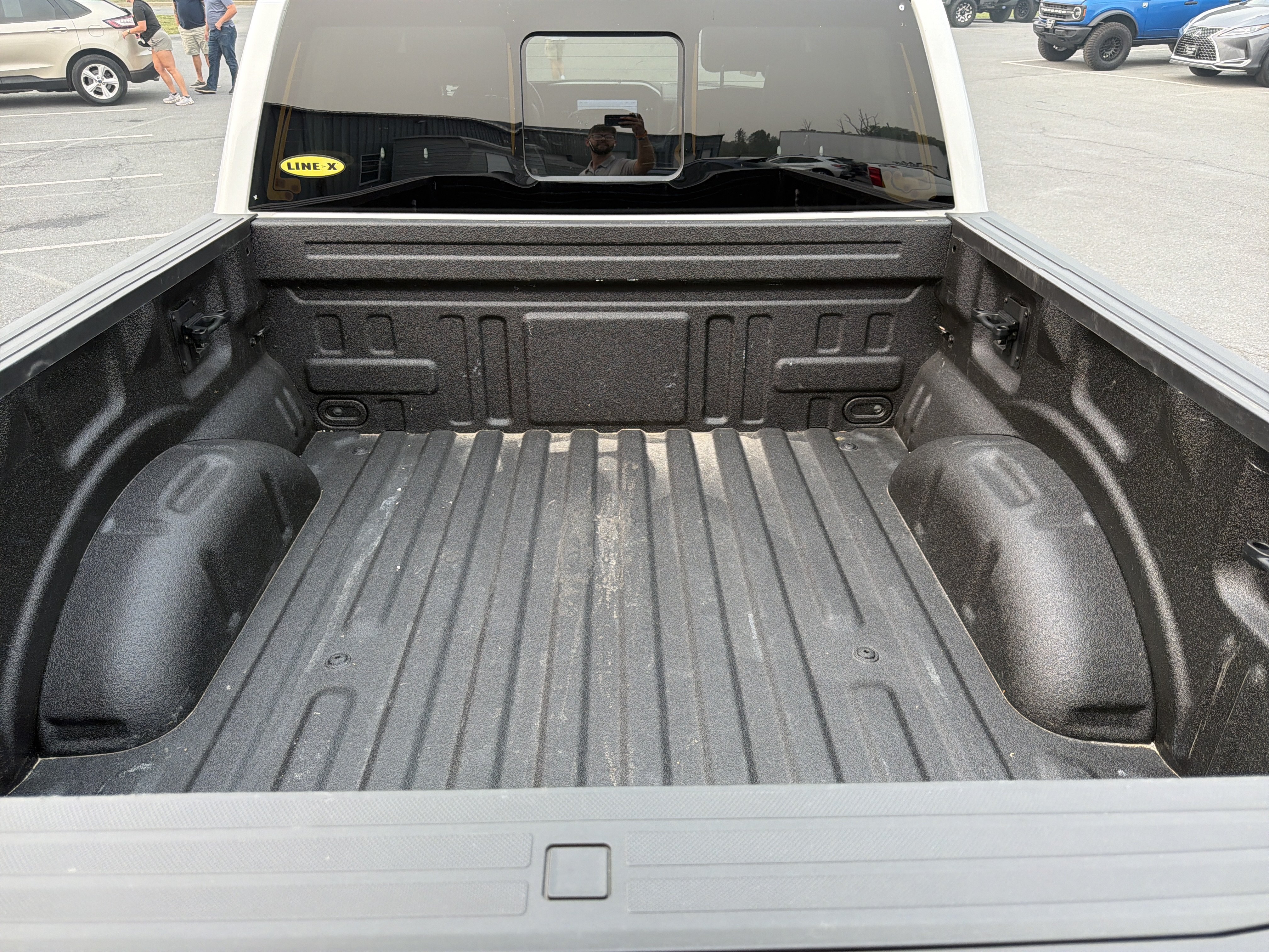 Certified 2024 Ford F150 Platinum w/ FX4 Off-Road Package AWD/4WD image 5
