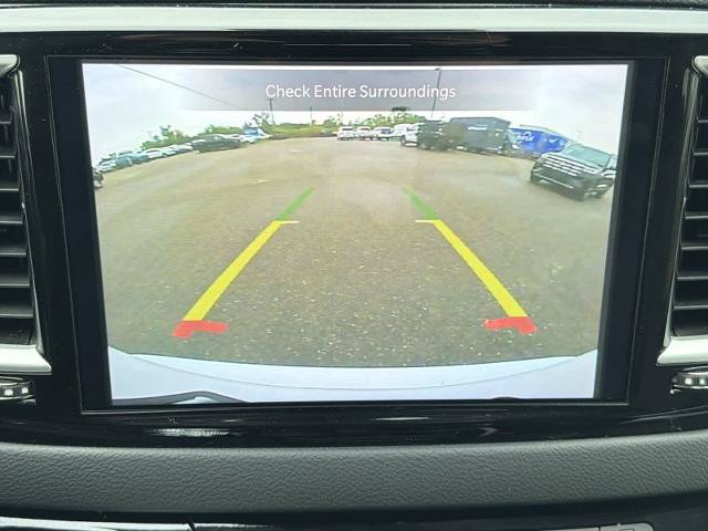 Used 2024 Chrysler Pacifica Touring-L FWD image 28