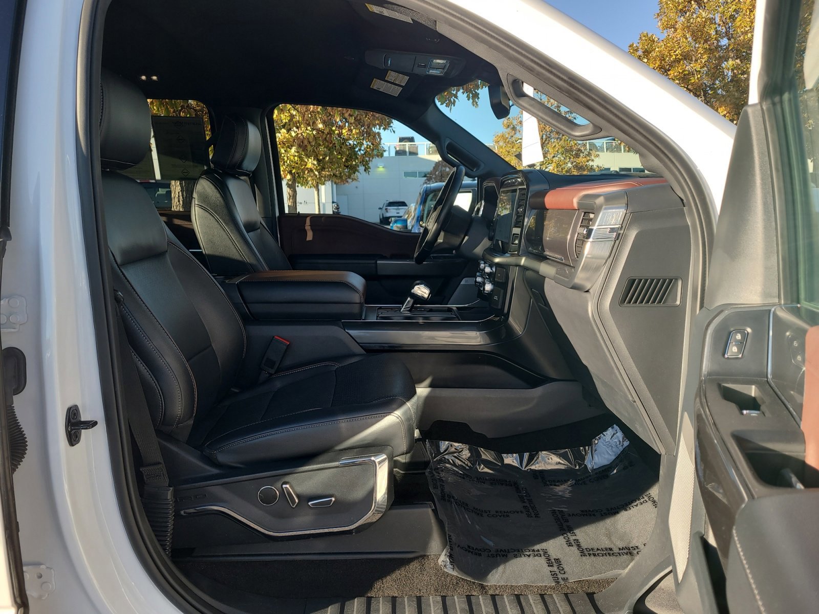 Certified 2022 Ford F150 Lariat w/ Equipment Group 502A High image 19