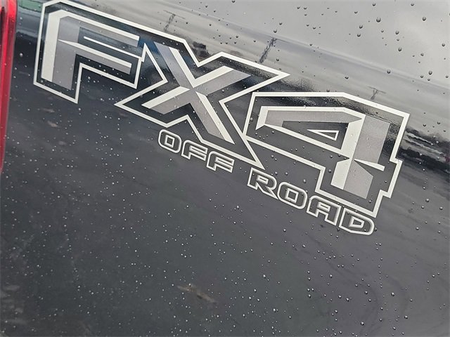 Certified 2022 Ford F350 XLT w/ Black Appearance Package image 6