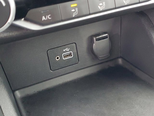 Used 2020 Nissan Sentra S image 27