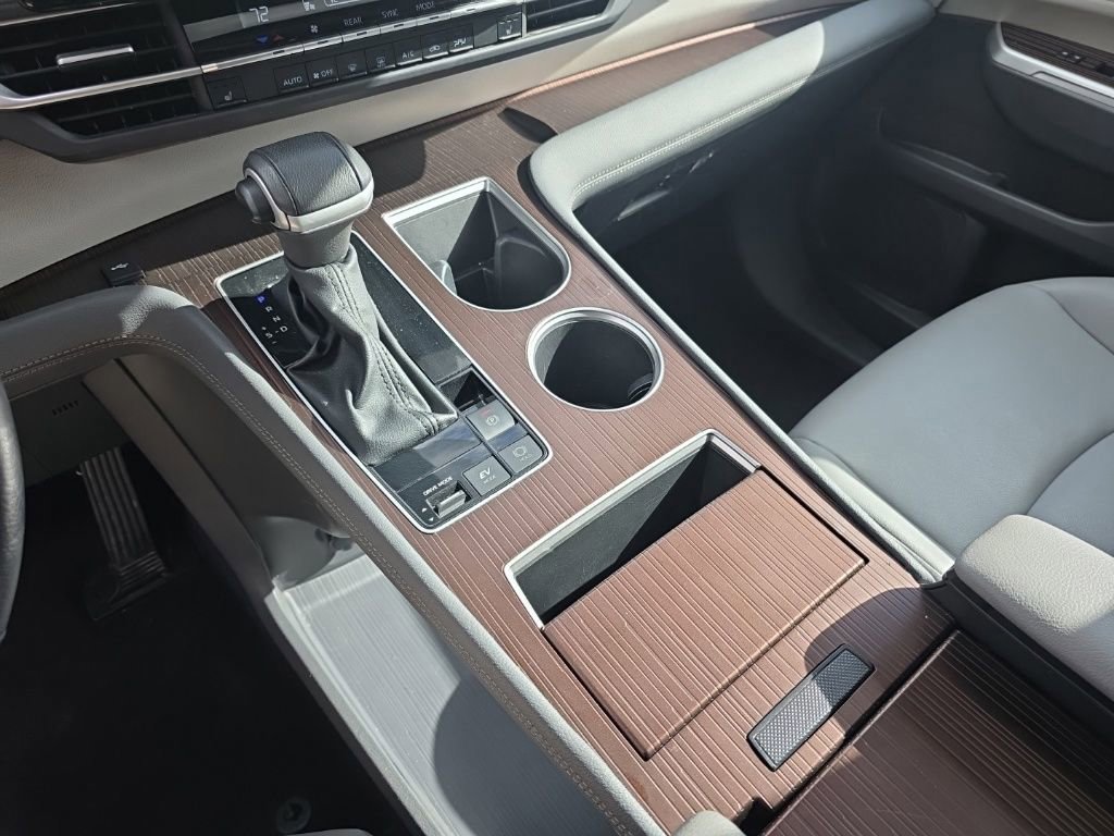 Used 2024 Toyota Sienna XLE image 33