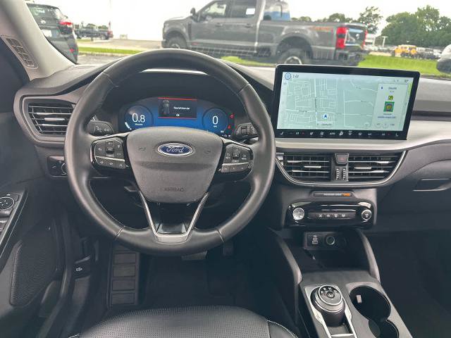 Certified 2025 Ford Escape Platinum AWD/4WD image 13
