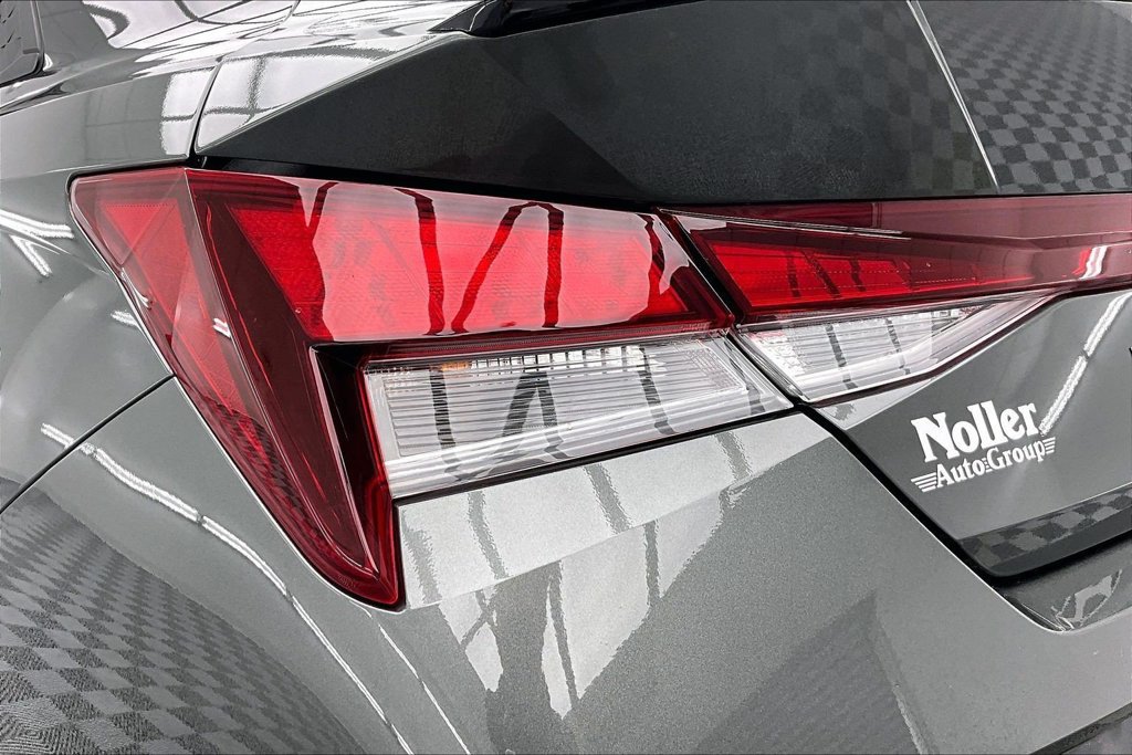 Used 2025 Hyundai Elantra Sport FWD image 30