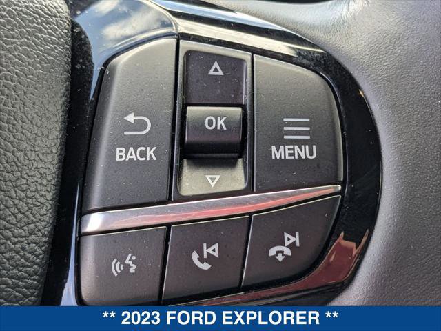 Certified 2023 Ford Explorer Platinum w/ Technology Package AWD/4WD image 15