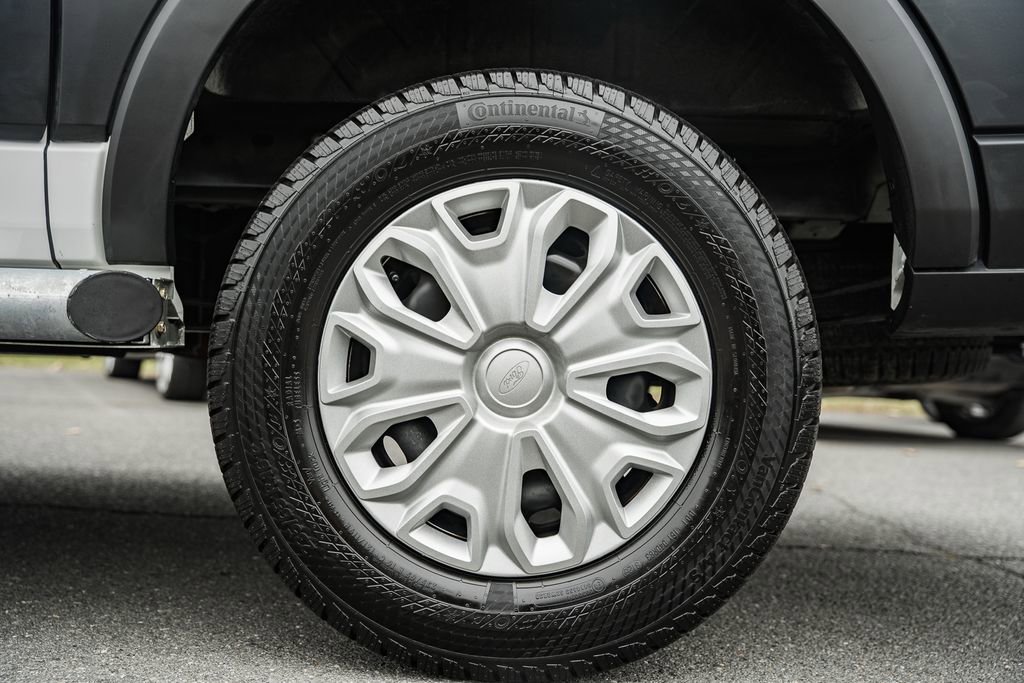 Certified 2023 Ford Transit 250 Low Roof w/ Exterior Upgrade Package image 21