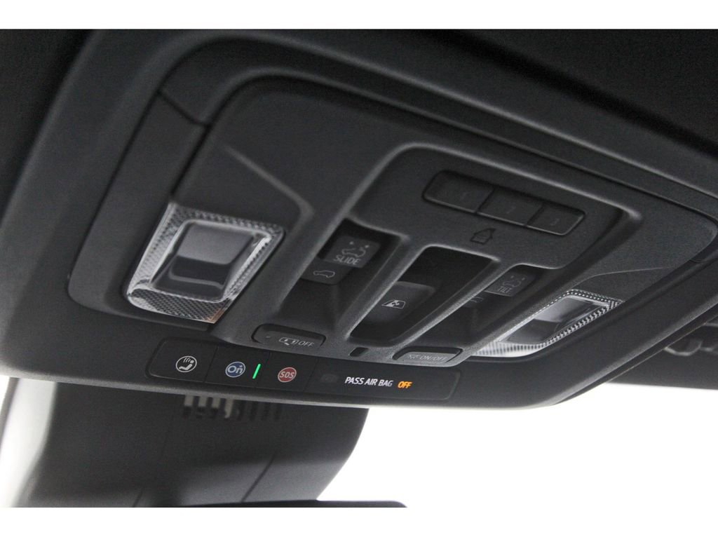 Used 2022 Chevrolet Silverado 1500 High Country image 23