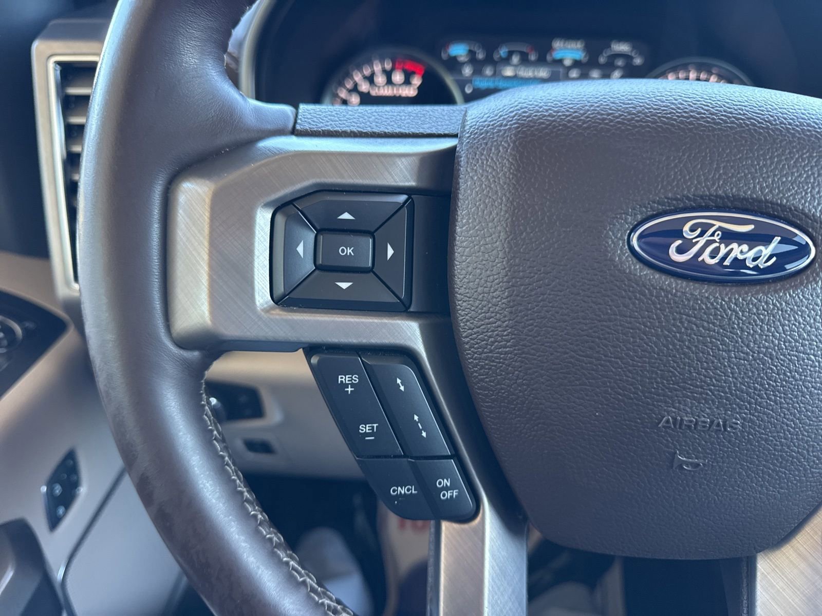 Certified 2020 Ford F150 Limited w/ Trailer Tow Package AWD/4WD image 32