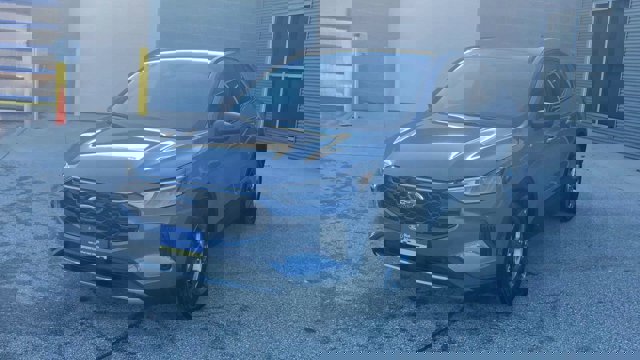 Certified 2025 Ford Escape ST-Line w/ Cold Weather Package image 5