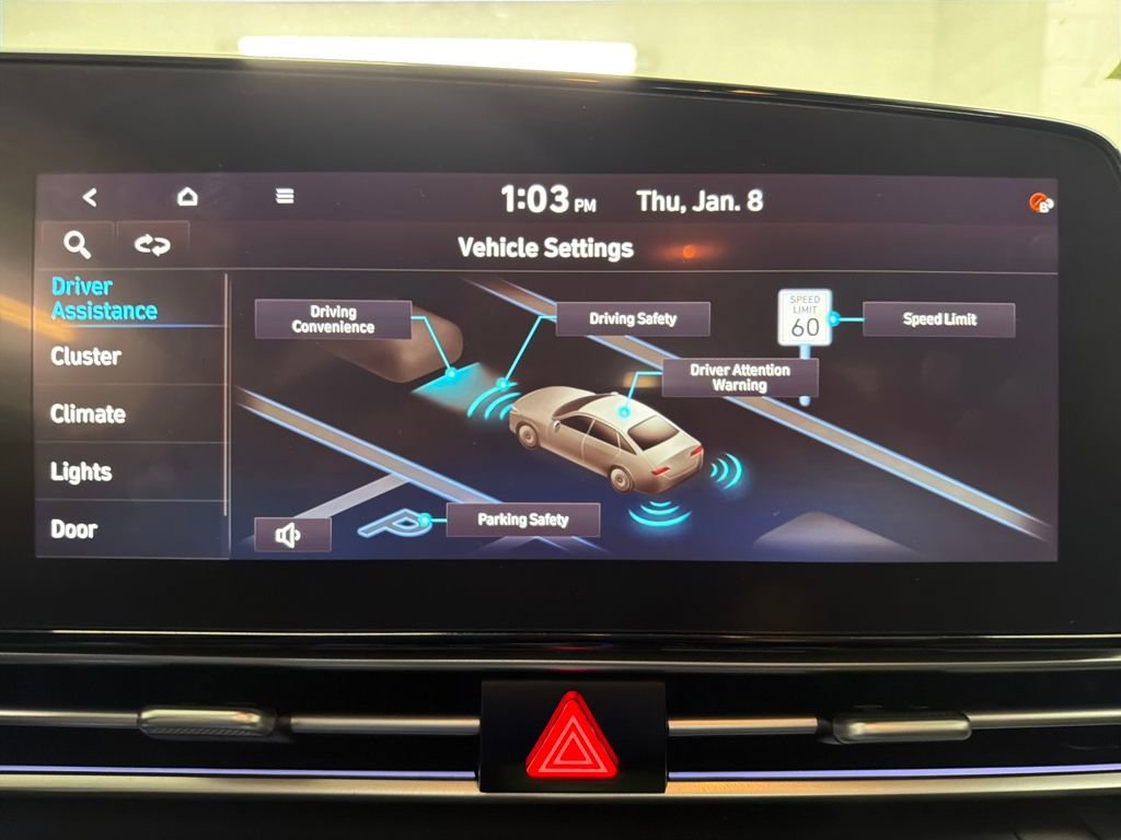 Used 2025 Hyundai Elantra SEL image 29