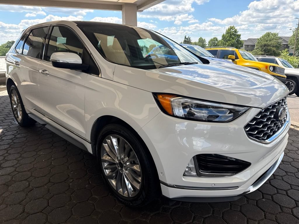 Certified 2021 Ford Edge Titanium w/ Equipment Group 301A AWD/4WD image 4