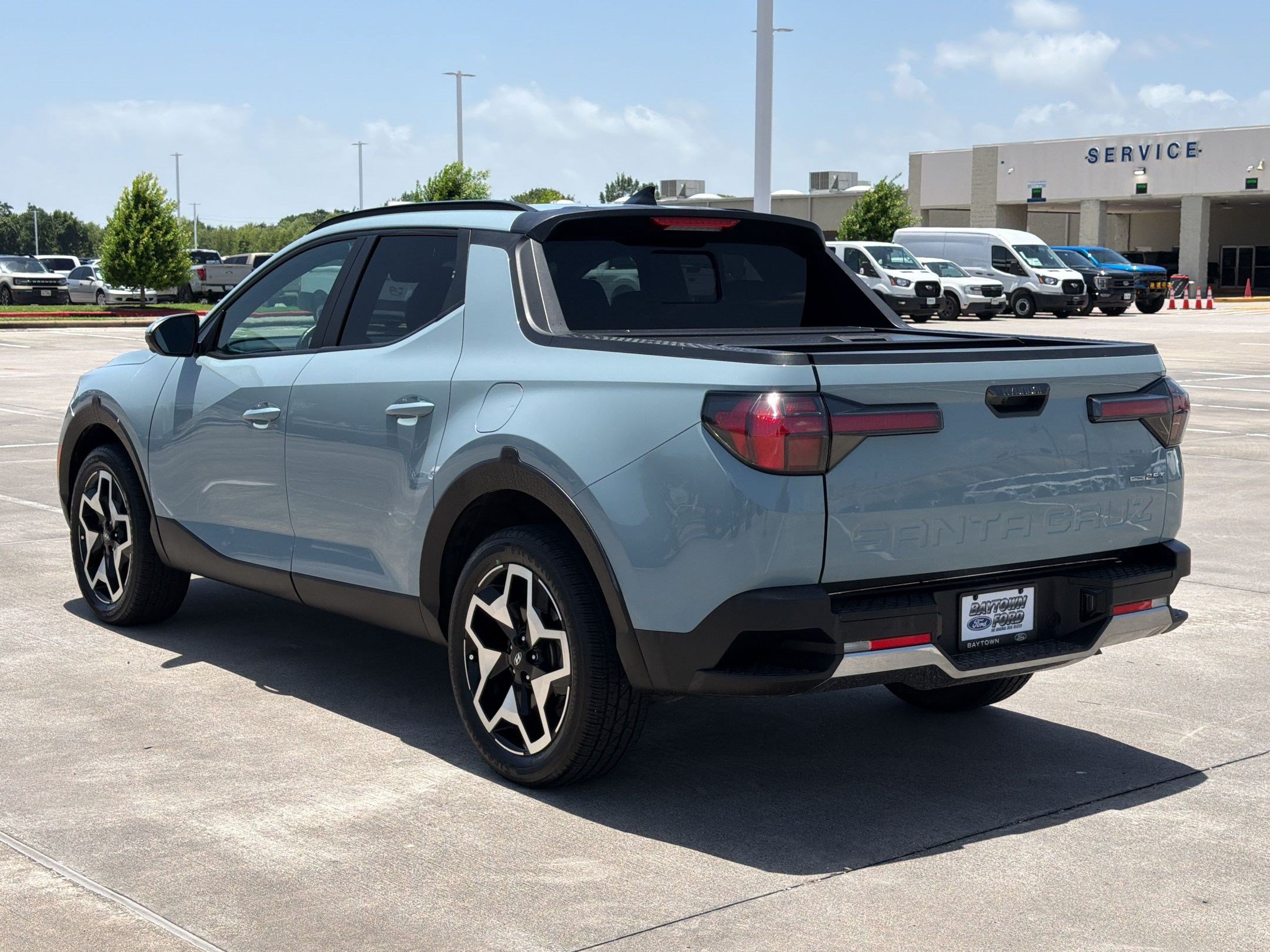 Used 2023 Hyundai Santa Cruz Limited AWD/4WD image 3