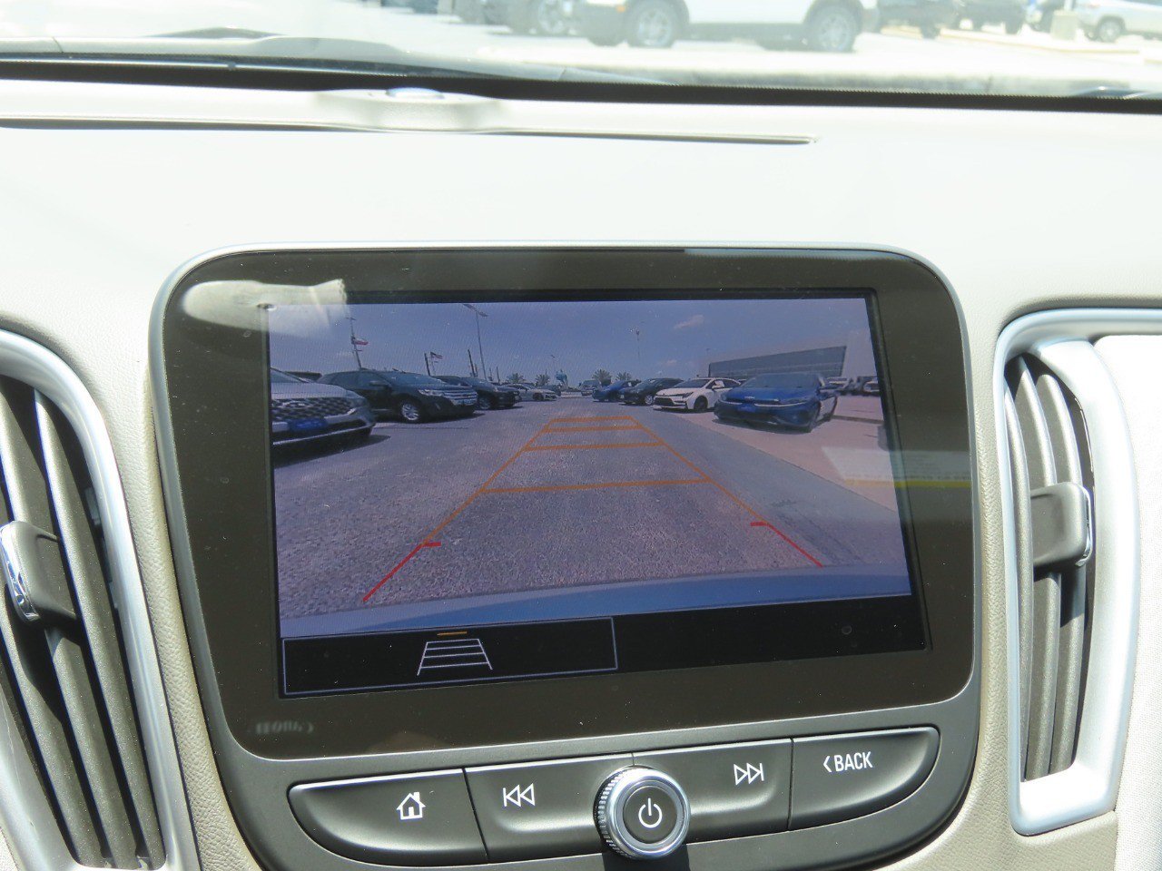 Used 2025 Chevrolet Malibu LT FWD image 31