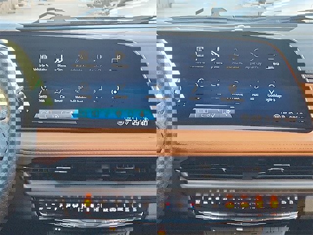 Used 2025 Cadillac XT4 Sport image 16