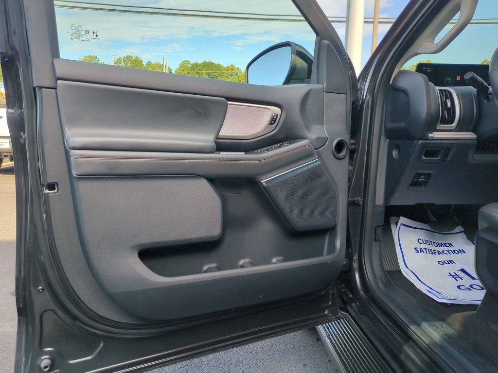 Certified 2025 Ford Expedition Active RWD image 11