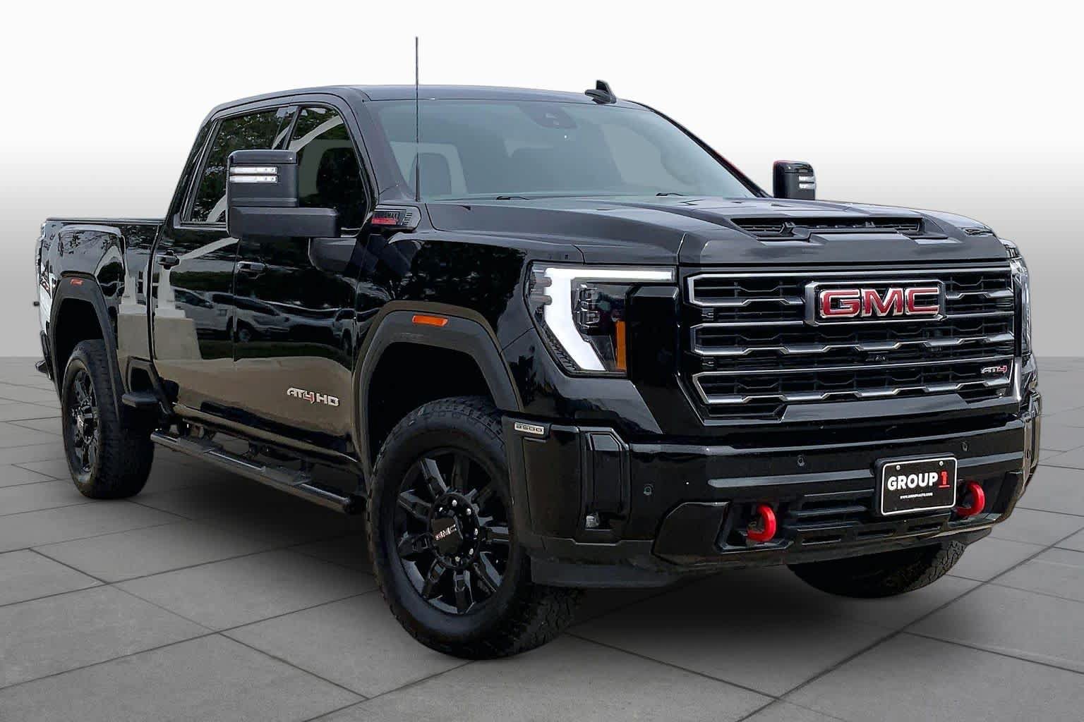 Used 2025 GMC Sierra 2500 AT4 AWD/4WD image 3