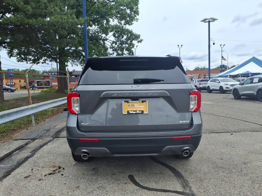 Certified 2023 Ford Explorer XLT w/ Equipment Group 202A AWD/4WD image 8