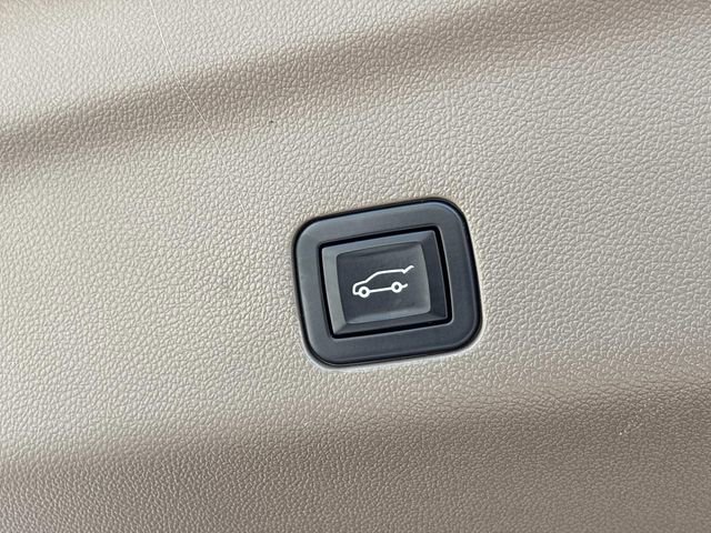 Used 2022 GMC Yukon Denali AWD/4WD image 13