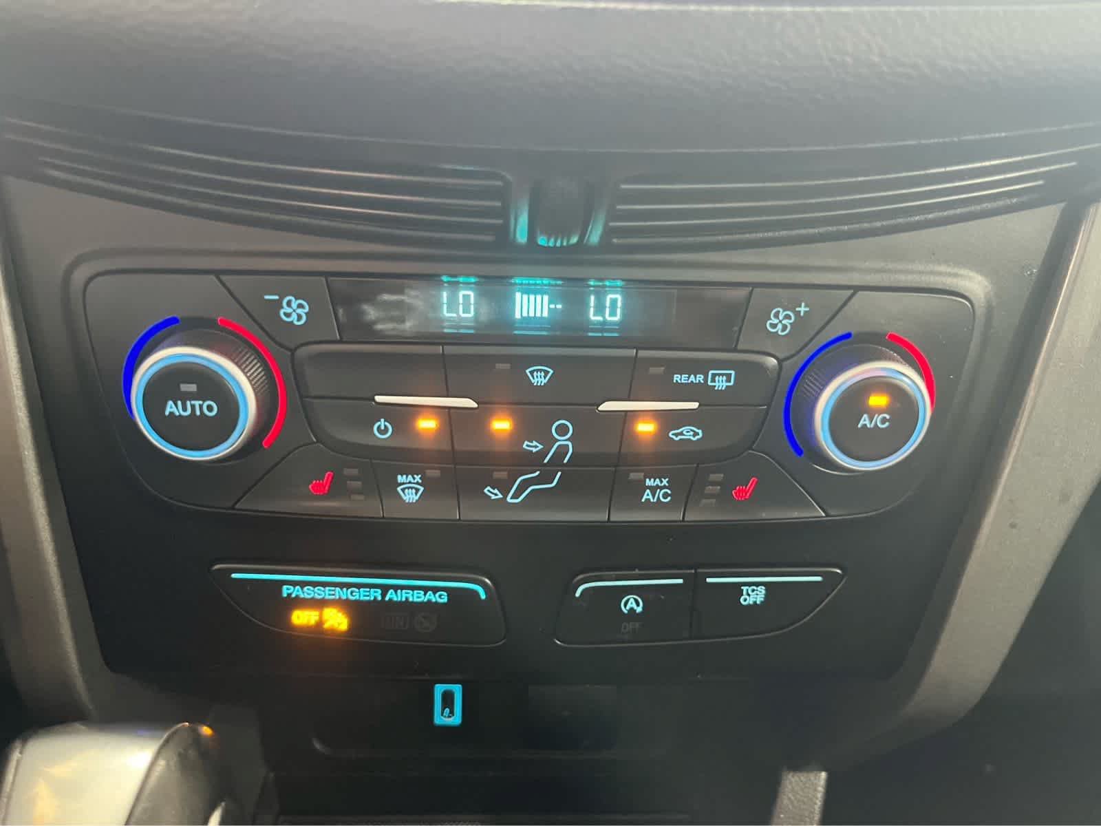 Certified 2018 Ford Escape SEL FWD image 29