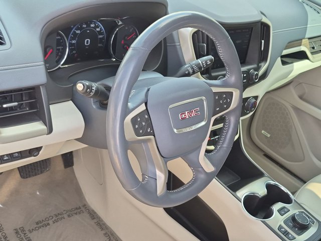 Used 2022 GMC Terrain Denali w/ Denali Premium Package AWD/4WD image 10