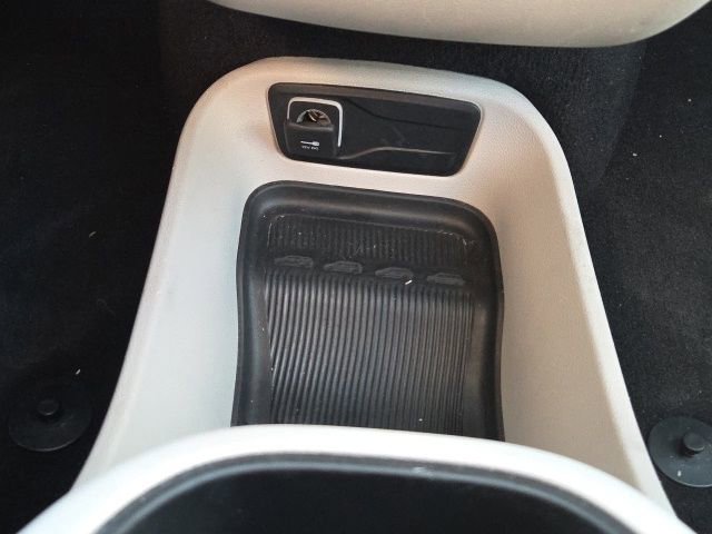 Used 2023 Chrysler Pacifica Touring-L image 37