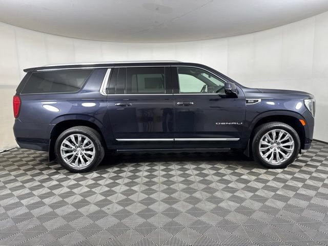 Used 2024 GMC Yukon XL Denali w/ Advanced Technology Package AWD/4WD image 2