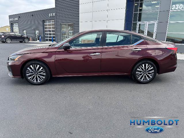 Used 2025 Nissan Altima 2.5 SV FWD image 8
