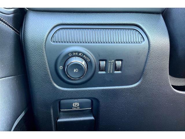Used 2025 Jeep Wagoneer Series II AWD/4WD image 10