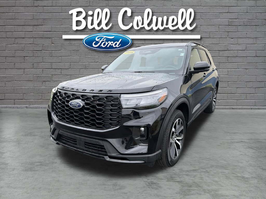Certified 2025 Ford Explorer ST-Line AWD/4WD image 9