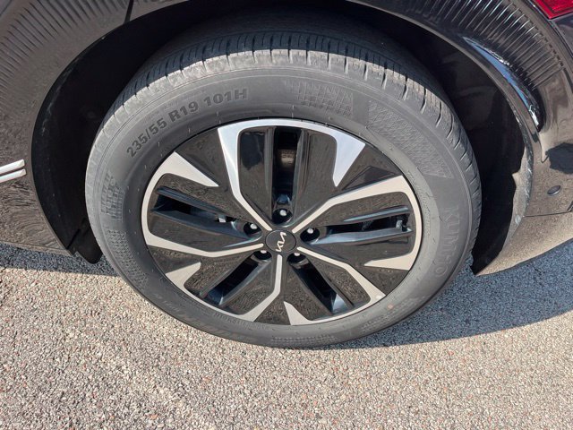 Used 2023 Kia EV6 Wind w/ Wind Technology Package AWD/4WD image 7