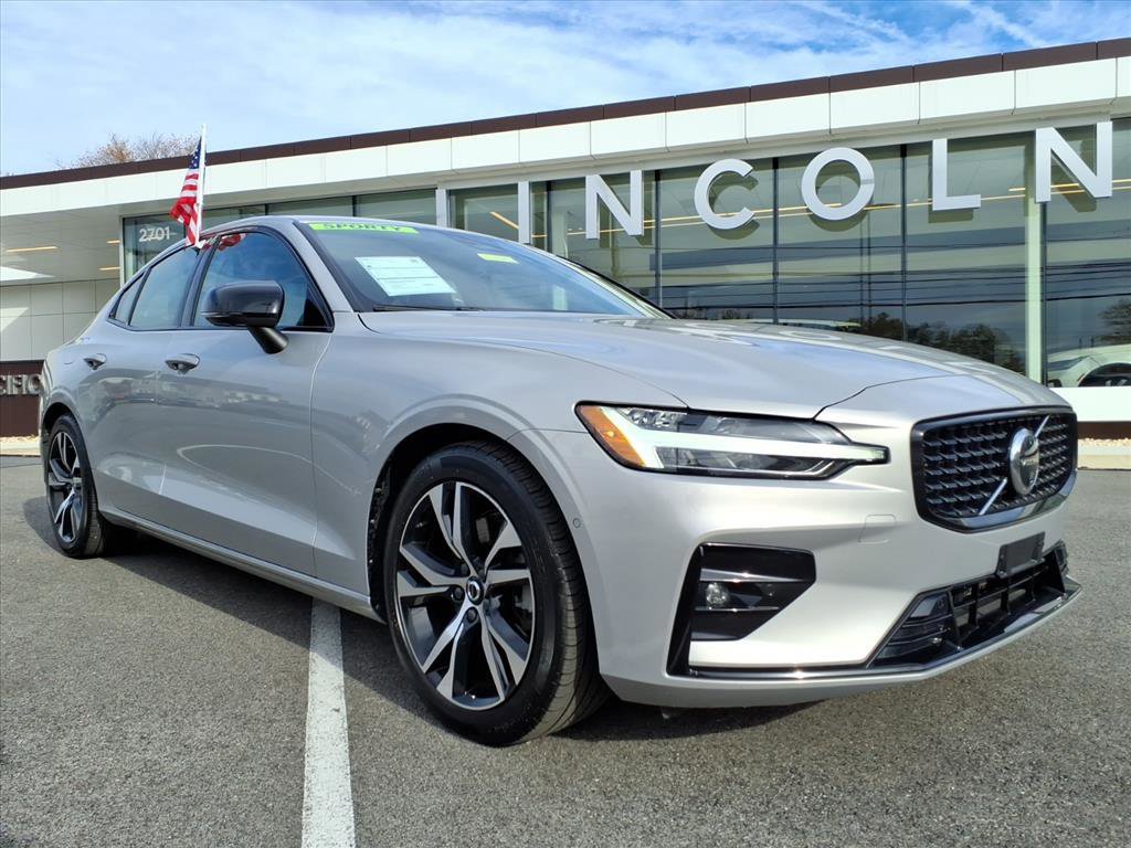 Used 2024 Volvo S60 B5 Plus image 7