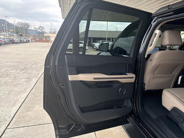 Certified 2024 Ford Expedition Max XLT image 18