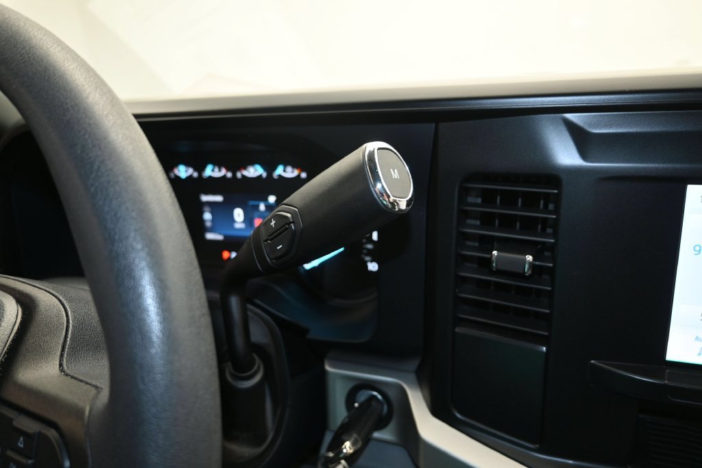 Certified 2025 Ford F250 XL w/ XL Driver Assist Package AWD/4WD image 15