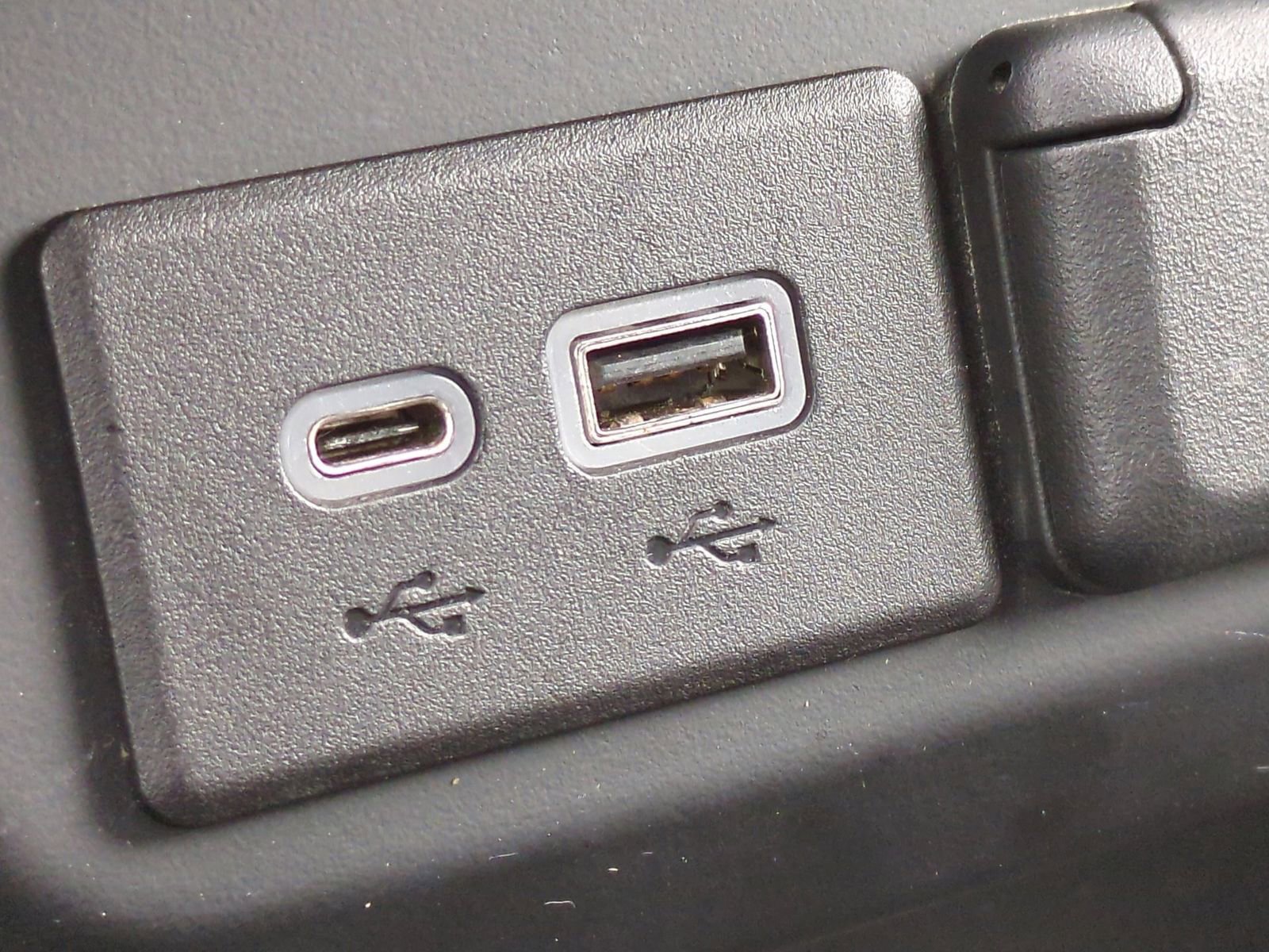 Used 2021 Chevrolet Silverado 1500 Custom Trail Boss image 32