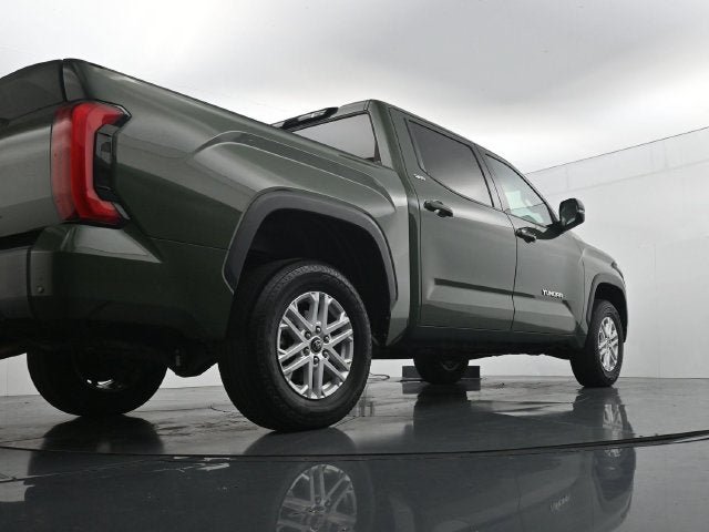 Used 2023 Toyota Tundra SR5 w/ SR5 Premium Package AWD/4WD image 40