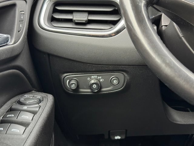 Used 2018 Chevrolet Equinox Premier AWD/4WD image 32