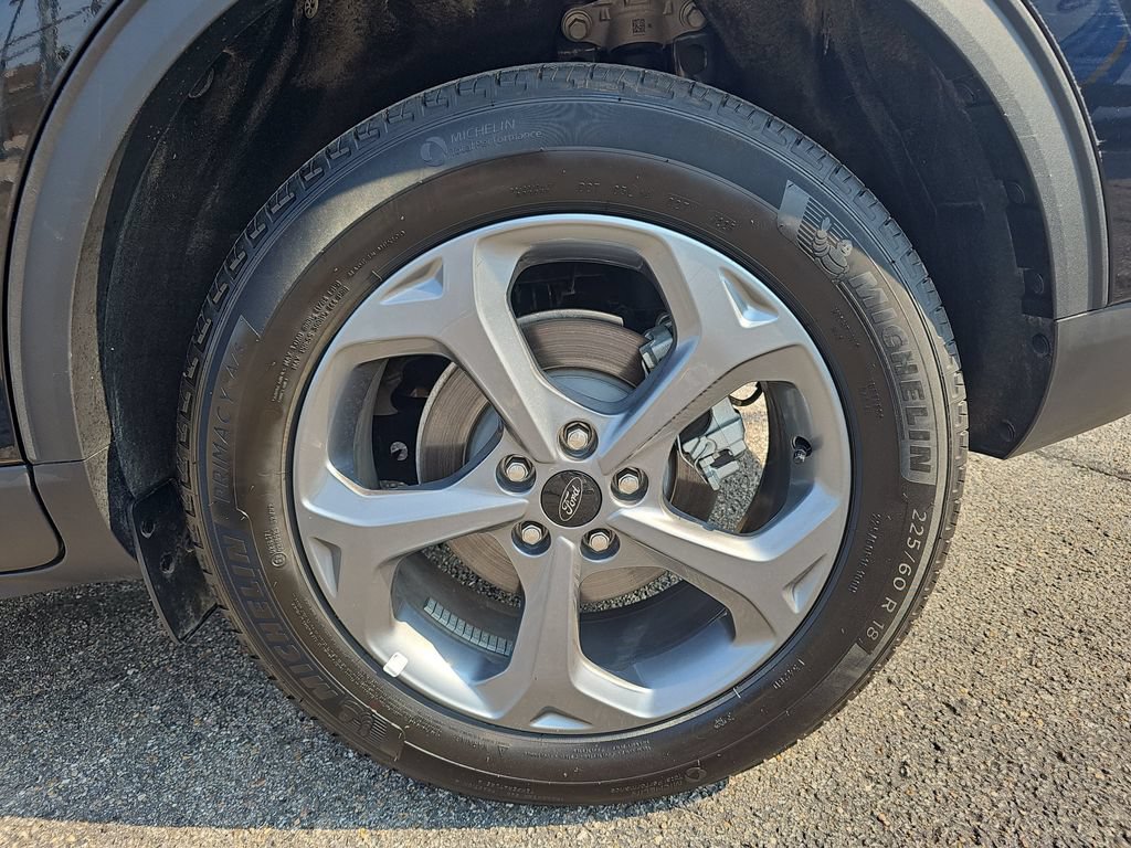 Certified 2026 Ford Escape ST-Line AWD/4WD image 32