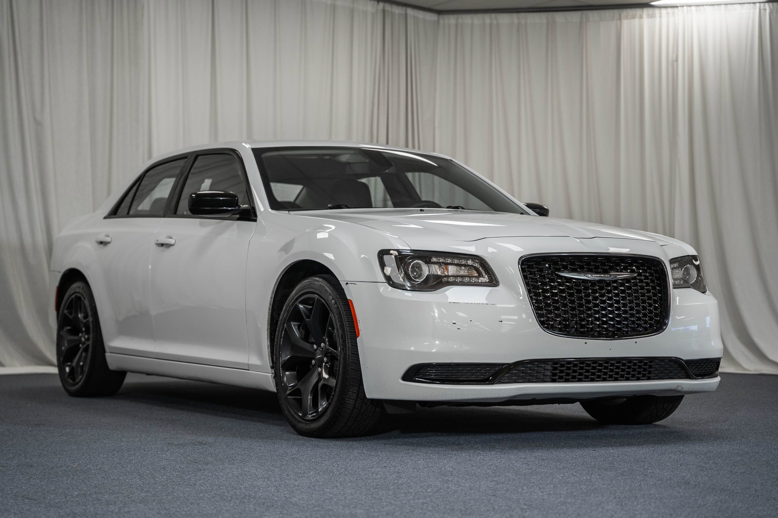 Used 2021 Chrysler 300 Touring w/ Sport Appearance Package image 1