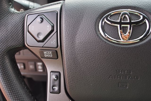 Used 2022 Toyota Tacoma TRD Off-Road w/ Technology Package AWD/4WD image 22