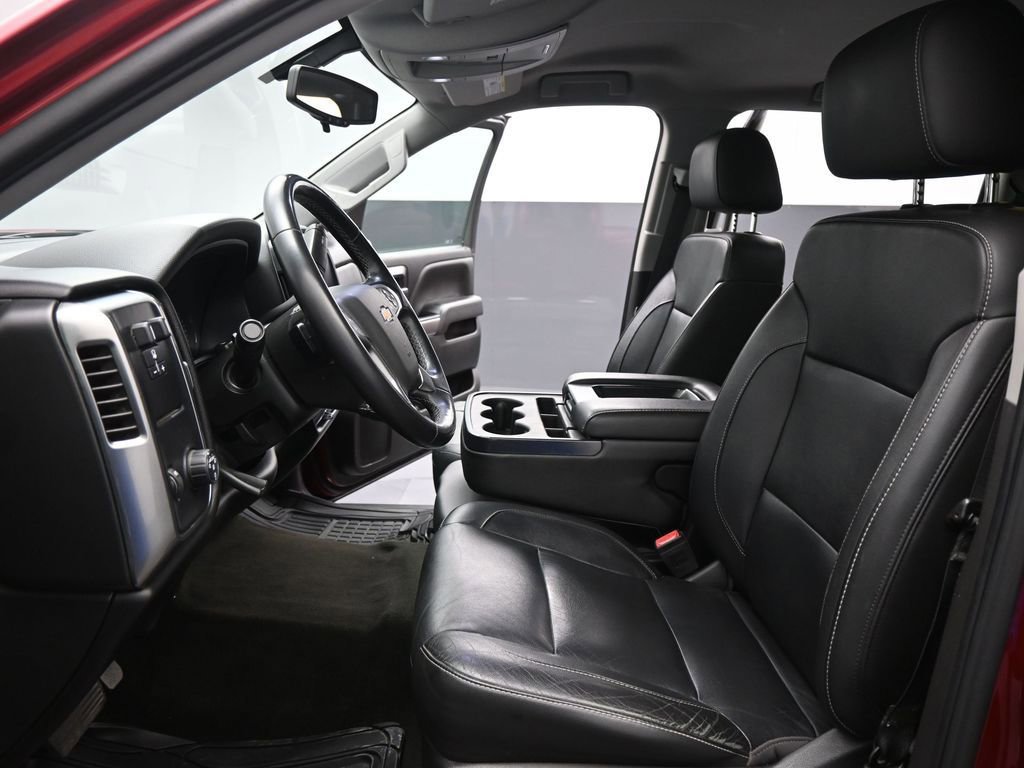 Used 2018 Chevrolet Silverado 1500 LT w/ All Star Edition image 38