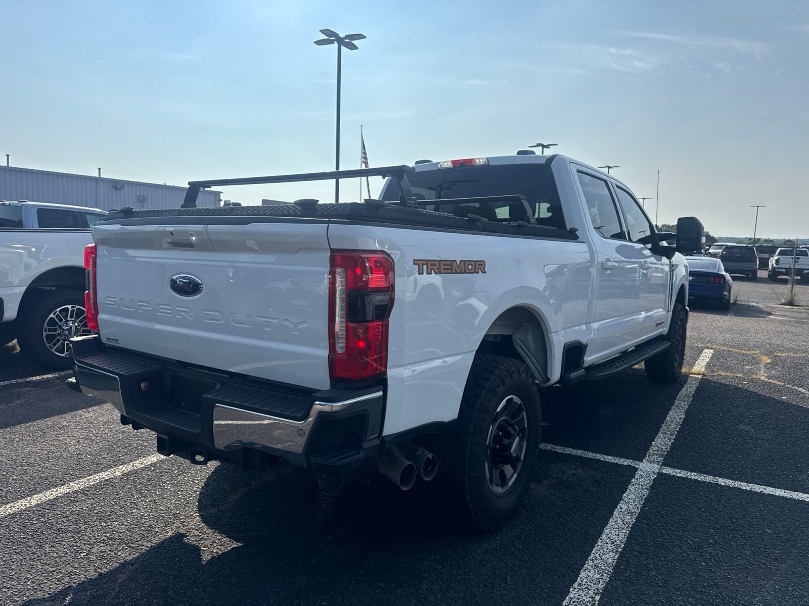Certified 2024 Ford F250 Lariat w/ Tremor Off-Road Package AWD/4WD image 5