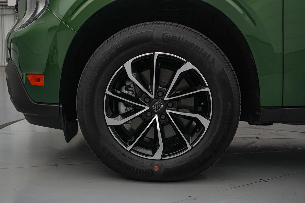 Certified 2025 Ford Maverick XL FWD image 11