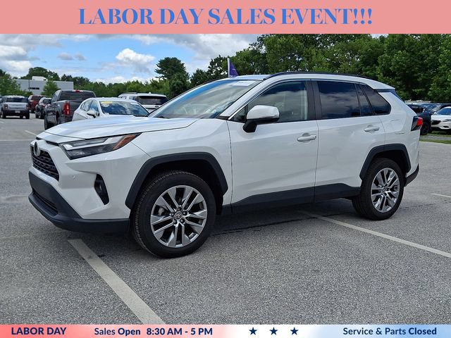 Used 2023 Toyota RAV4 XLE Premium AWD/4WD image 5