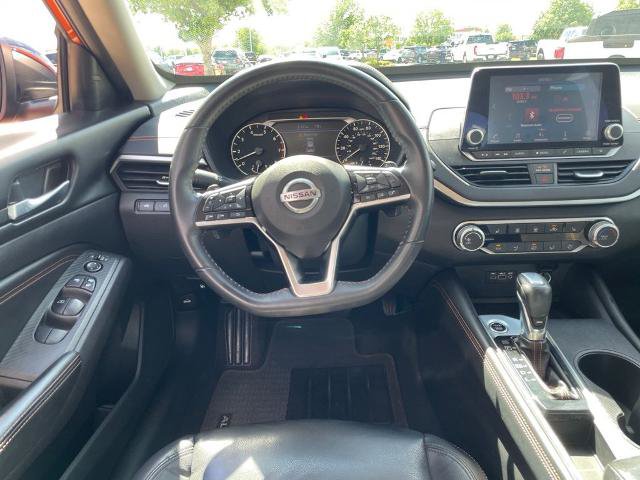 Used 2020 Nissan Altima 2.5 SR w/ Premium Package FWD image 13