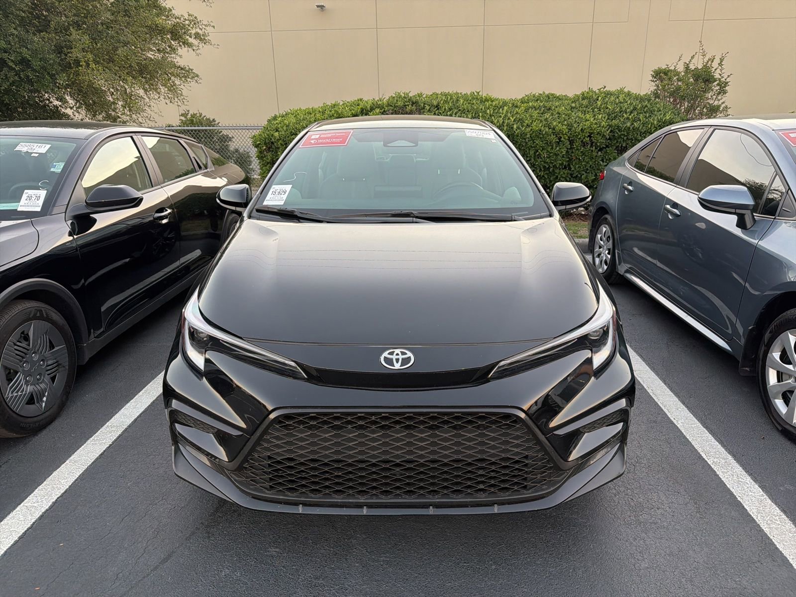 Used 2025 Toyota Corolla SE FWD image 8