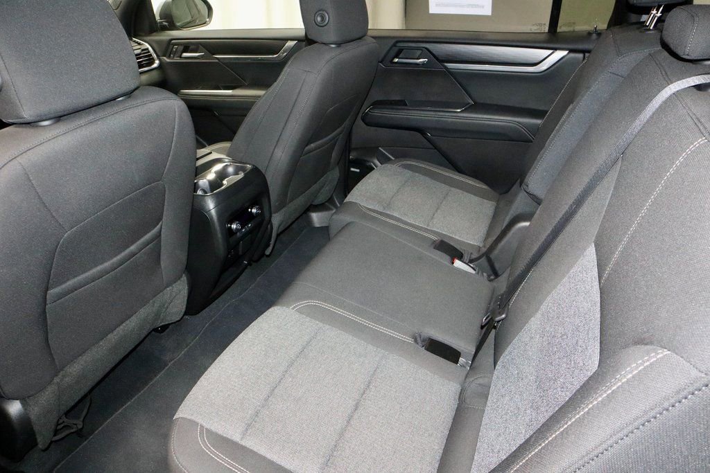 Used 2025 GMC Acadia Elevation image 24